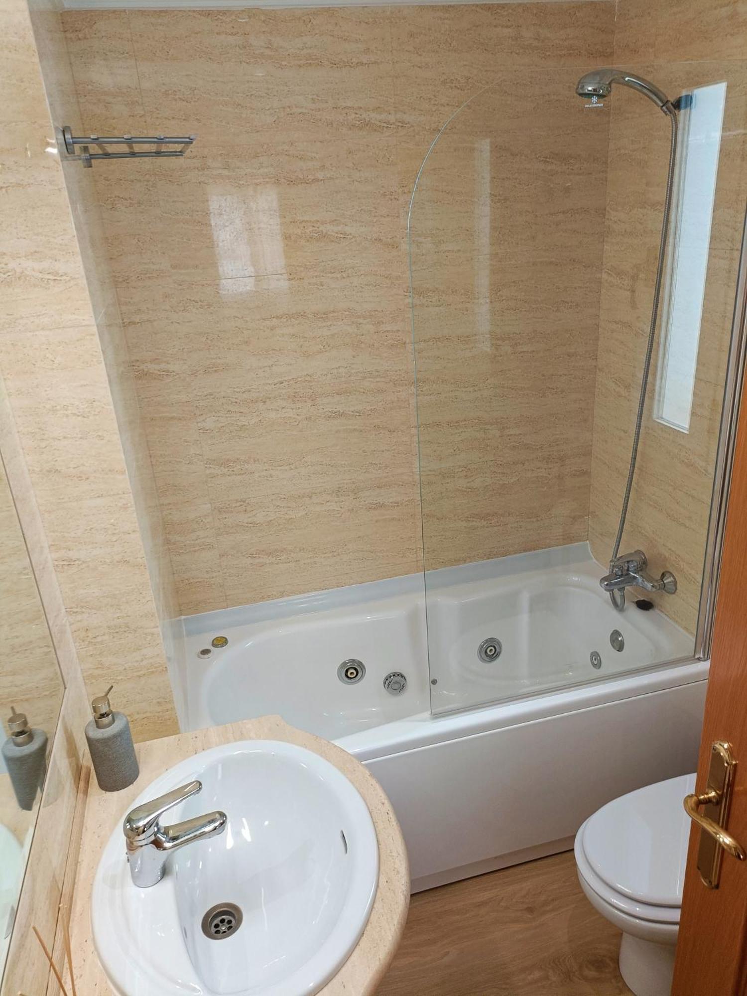 Piso En Pleno Centro De Albacete Con Garaje Appartement Buitenkant foto